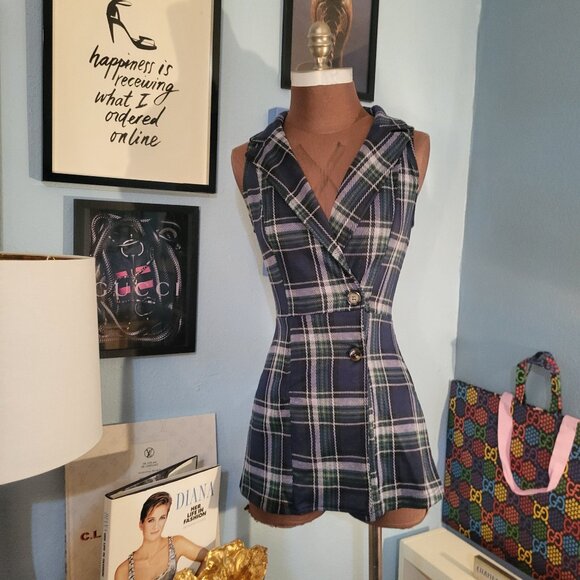 Francesca's Janis Sleeveless Plaid Utility Romper - Picture 4 of 14